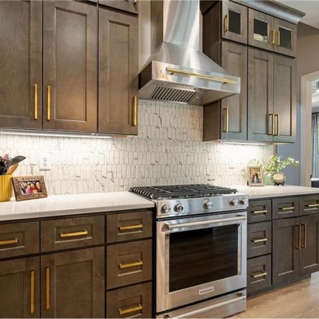 Brown-kitchen-cabinets.jpg